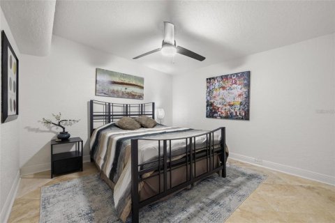 Casa en venta en Saint Petersburg, Florida, 7 dormitorios, 675.31 m2 № 2380974 - foto 29