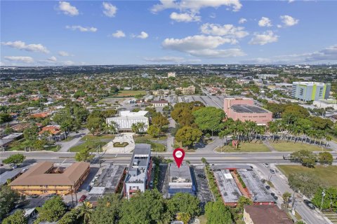 Propiedad comercial en venta en Miami, Florida № 2158619 - foto 8