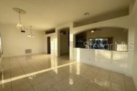 Casa en alquiler en Orlando, Florida, 3 dormitorios, 168.9 m2 № 1803736 - foto 2