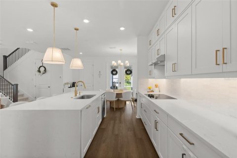 House in Winter Garden, Florida 3 bedrooms, 198.25 sq.m. № 2419144 - photo 6