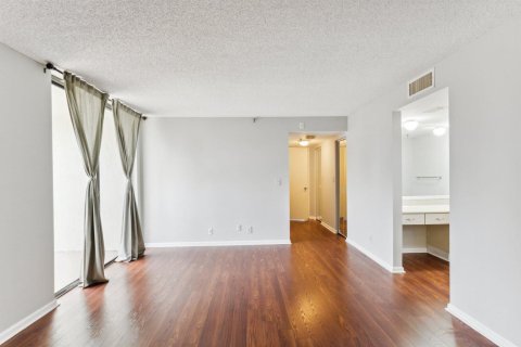 Condo in Boca Raton, Florida, 2 bedrooms № 2250992 - photo 20
