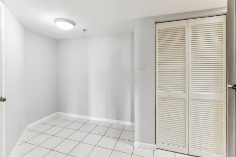 Condo in Boca Raton, Florida, 2 bedrooms № 2250992 - photo 9