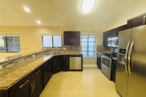 Villa ou maison à vendre à Deerfield Beach, Floride: 3 chambres, 153.75 m2 № 2020362 - photo 6