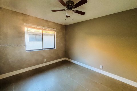 Villa ou maison à vendre à Deerfield Beach, Floride: 3 chambres, 153.75 m2 № 2020362 - photo 15