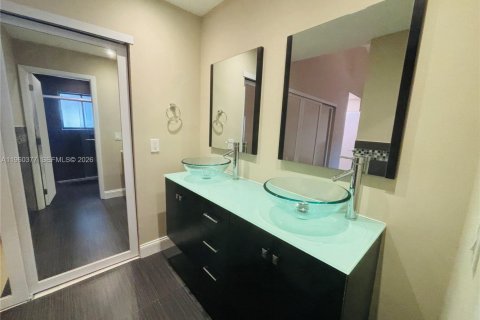 Villa ou maison à vendre à Deerfield Beach, Floride: 3 chambres, 153.75 m2 № 2020362 - photo 20