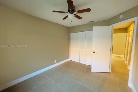 Villa ou maison à vendre à Deerfield Beach, Floride: 3 chambres, 153.75 m2 № 2020362 - photo 16