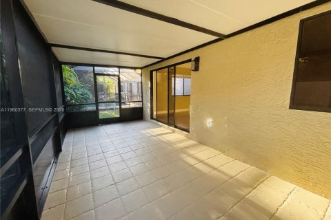 Villa ou maison à vendre à Deerfield Beach, Floride: 3 chambres, 153.75 m2 № 2020362 - photo 23