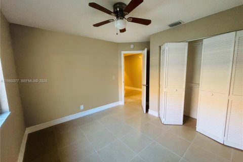 Villa ou maison à vendre à Deerfield Beach, Floride: 3 chambres, 153.75 m2 № 2020362 - photo 12