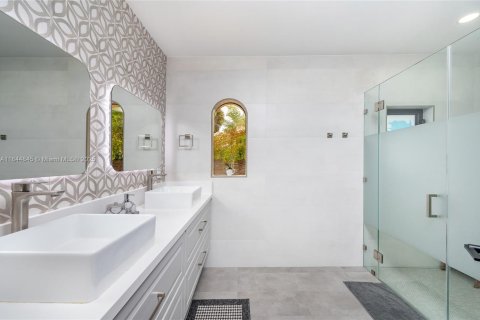 Купить виллу или дом в Майами-Спрингс, Флорида 4 спальни, 208.29м2, № 2016390 - фото 20