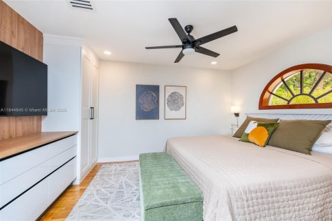 Купить виллу или дом в Майами-Спрингс, Флорида 4 спальни, 208.29м2, № 2016390 - фото 17