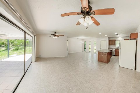 Villa ou maison à vendre à Port St. Lucie, Floride: 3 chambres, 115.29 m2 № 2146806 - photo 2