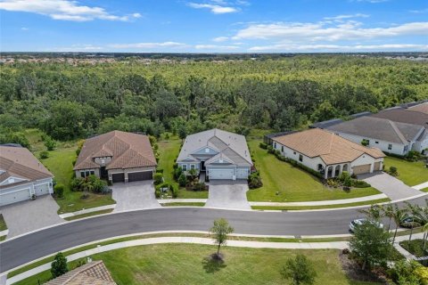 House in Bradenton, Florida 4 bedrooms, 256.22 sq.m. № 1746444 - photo 2