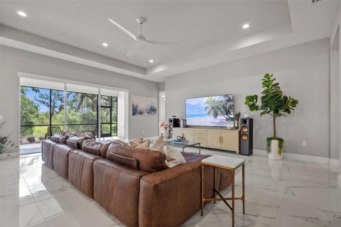 House in Bradenton, Florida 4 bedrooms, 256.22 sq.m. № 1746444 - photo 22