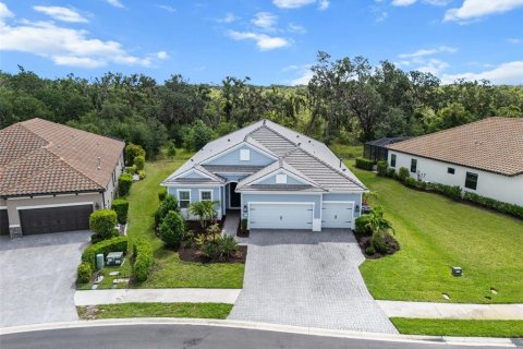 House in Bradenton, Florida 4 bedrooms, 256.22 sq.m. № 1746444 - photo 3