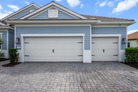House in Bradenton, Florida 4 bedrooms, 256.22 sq.m. № 1746444 - photo 9