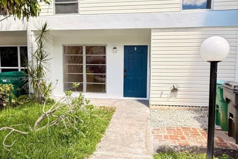 Таунхаус в Холливуд, Флорида 4 спальни, 155.15м2 № 2066646