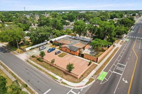 Propiedad comercial en alquiler en Orlando, Florida, 268.95 m2 № 1736793 - foto 1