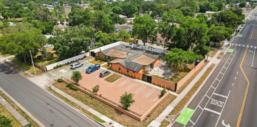 Propiedad comercial en Orlando, Florida 268.95 m2 № 1736793