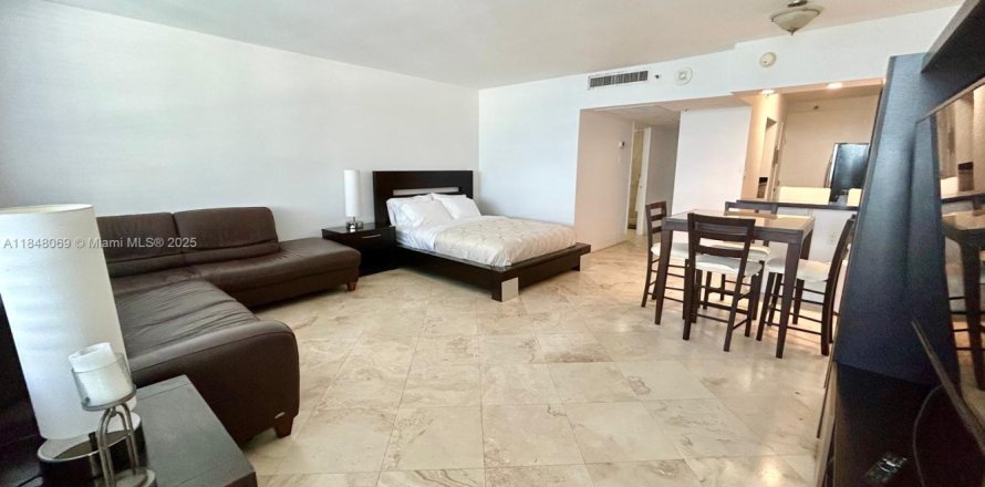 Studio à Condo à Miami Beach, Floride  № 1849293