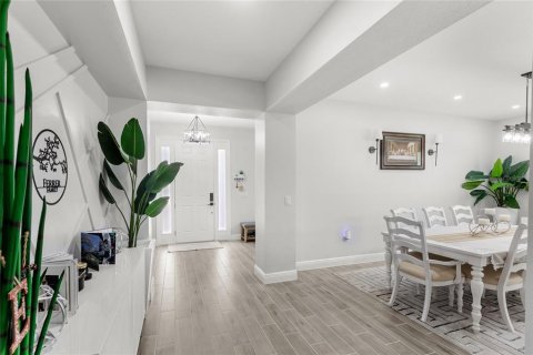Casa en venta en Mount Dora, Florida, 6 dormitorios, 430.88 m2 № 1881394 - foto 12