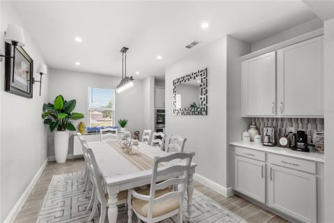 Casa en venta en Mount Dora, Florida, 6 dormitorios, 430.88 m2 № 1881394 - foto 11