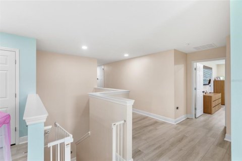 Casa en venta en Mount Dora, Florida, 6 dormitorios, 430.88 m2 № 1881394 - foto 29