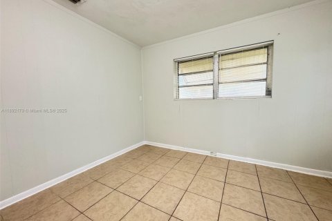 House in Fort Lauderdale, Florida 3 bedrooms, 97.73 sq.m. № 1944204 - photo 4