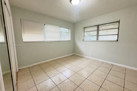 House in Fort Lauderdale, Florida 3 bedrooms, 97.73 sq.m. № 1944204 - photo 6