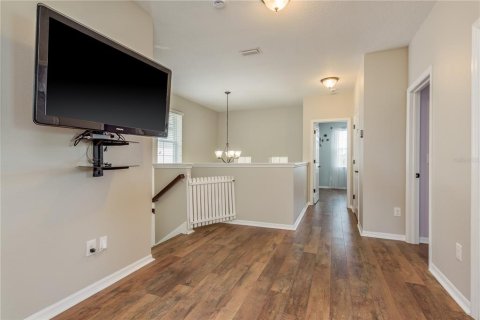 Casa en venta en Wesley Chapel, Florida, 5 dormitorios, 213.4 m2 № 1898619 - foto 20