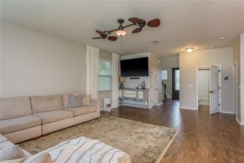 Casa en venta en Wesley Chapel, Florida, 5 dormitorios, 213.4 m2 № 1898619 - foto 10