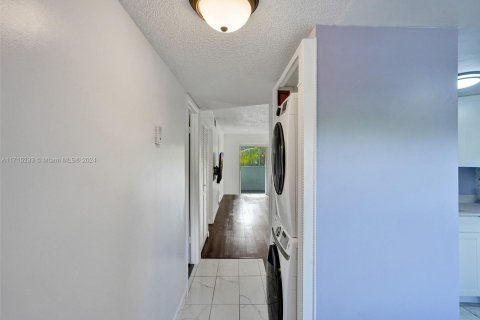 Copropriété à vendre à Tamarac, Floride: 2 chambres, 90.12 m2 № 1714926 - photo 5