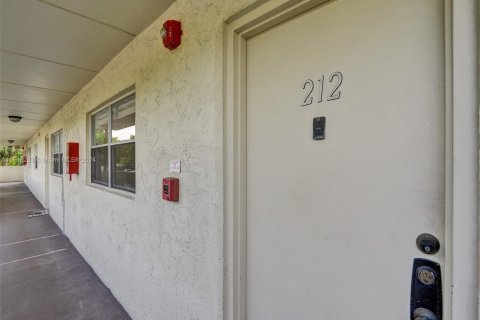 Copropriété à vendre à Tamarac, Floride: 2 chambres, 90.12 m2 № 1714926 - photo 28