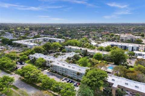 Copropriété à vendre à Tamarac, Floride: 2 chambres, 90.12 m2 № 1714926 - photo 30