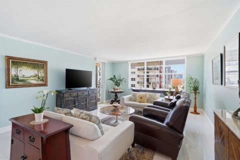 Condo in Hollywood, Florida, 2 bedrooms  № 2183211 - photo 9