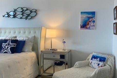 Condo in Surfside, Florida, 1 bedroom  № 1926251 - photo 22