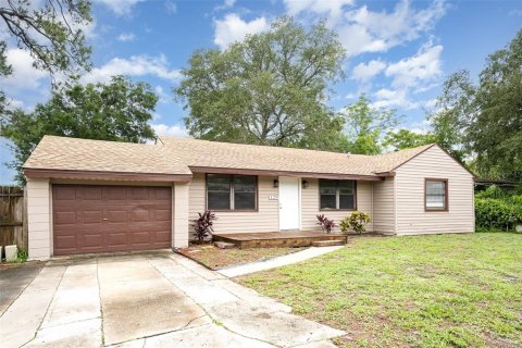 House in Titusville, Florida 2 bedrooms, 101.82 sq.m. № 1769751 - photo 3