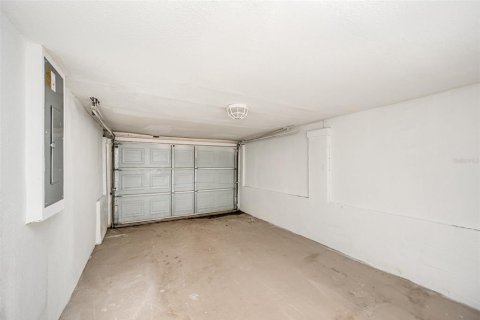 House in Titusville, Florida 2 bedrooms, 101.82 sq.m. № 1769751 - photo 19