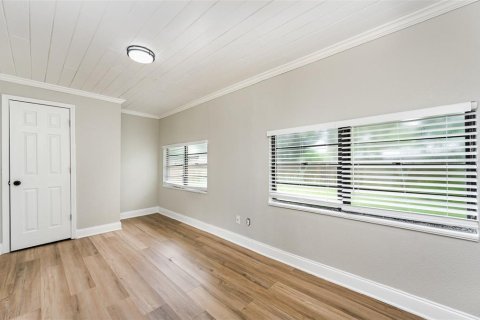 House in Titusville, Florida 2 bedrooms, 101.82 sq.m. № 1769751 - photo 12