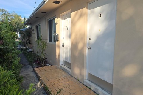 Снять в аренду виллу или дом в Холливуд, Флорида 1 спальня, 245.26м2, № 1984218 - фото 9