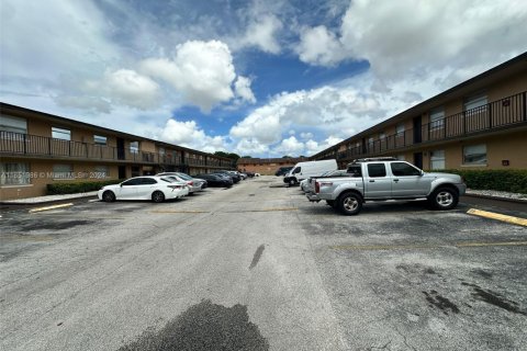 Copropriété à vendre à Hialeah, Floride: 3 chambres, 78.69 m2 № 1985098 - photo 5