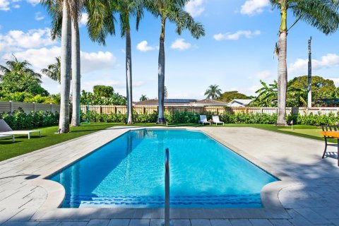 Villa ou maison à louer à Fort Lauderdale, Floride: 3 chambres, 188.68 m2 № 2182897 - photo 2