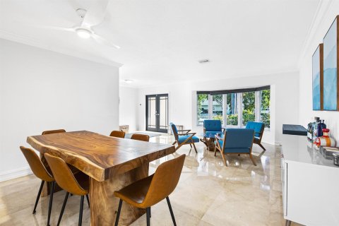 Villa ou maison à louer à Fort Lauderdale, Floride: 3 chambres, 188.68 m2 № 2182897 - photo 4