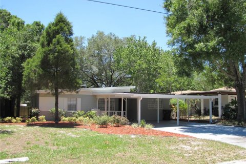 Casa en alquiler en Tampa, Florida, 3 dormitorios, 160.35 m2 № 1917333 - foto 1