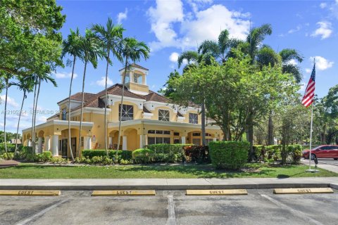 Copropriété à louer à Oakland Park, Floride: 2 chambres, 116.69 m2 № 2423264 - photo 27