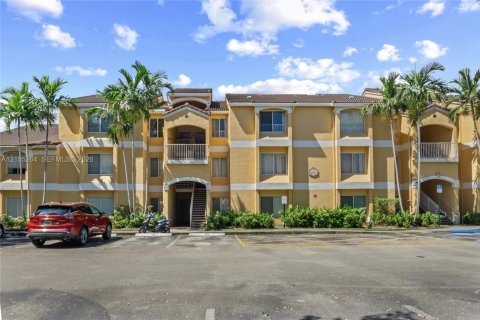 Copropriété à louer à Oakland Park, Floride: 2 chambres, 116.69 m2 № 2423264 - photo 25