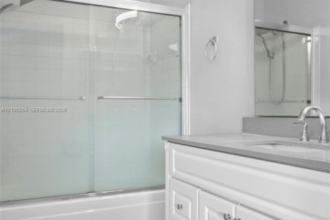 Copropriété à louer à Oakland Park, Floride: 2 chambres, 116.69 m2 № 2423264 - photo 15