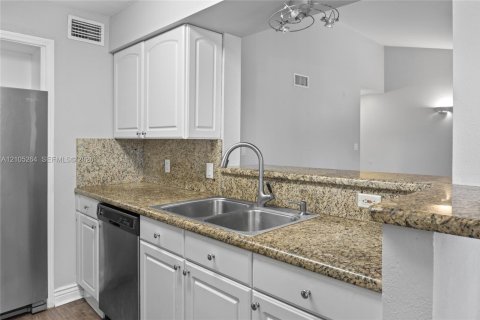 Copropriété à louer à Oakland Park, Floride: 2 chambres, 116.69 m2 № 2423264 - photo 7