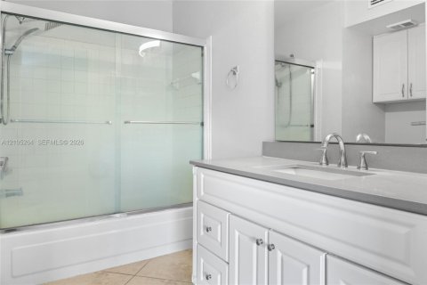 Copropriété à louer à Oakland Park, Floride: 2 chambres, 116.69 m2 № 2423264 - photo 14