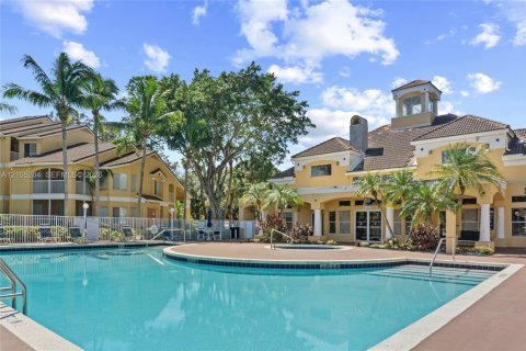 Copropriété à louer à Oakland Park, Floride: 2 chambres, 116.69 m2 № 2423264 - photo 2