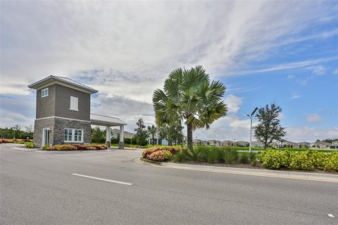 Townhouse in Wimauma, Florida 2 bedrooms, 149.94 sq.m. № 1821006 - photo 5